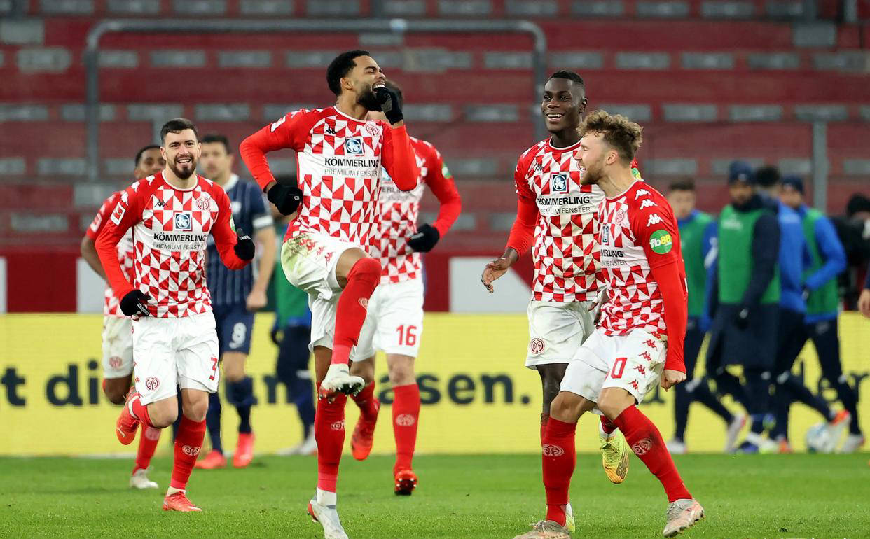 德甲法甲重磅比赛前瞻：朗斯主场称雄在望，圣保利与科隆生死较量悬念重重